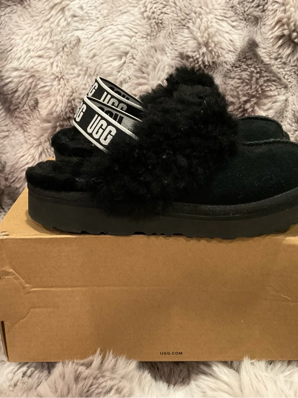 UGG Kids Black Fluff Slide Sandals with Logo Strap
